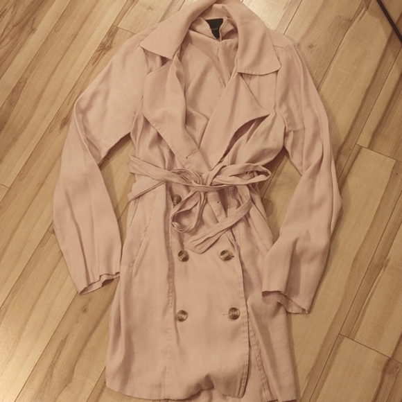 Forever 21 Light Trench Coat - Picture 1 of 4